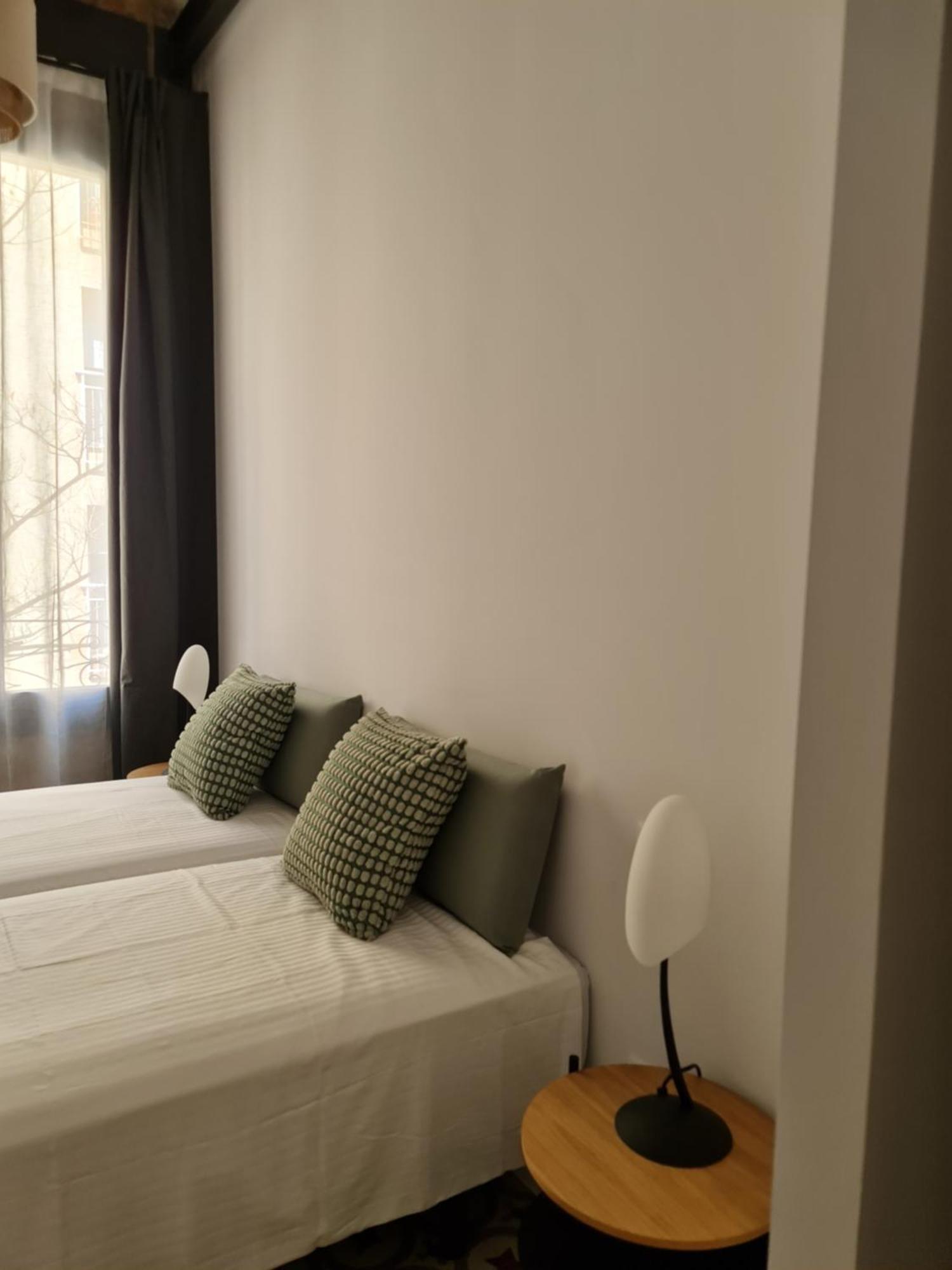 Poble Sec Charming Apartment Барселона Екстериор снимка