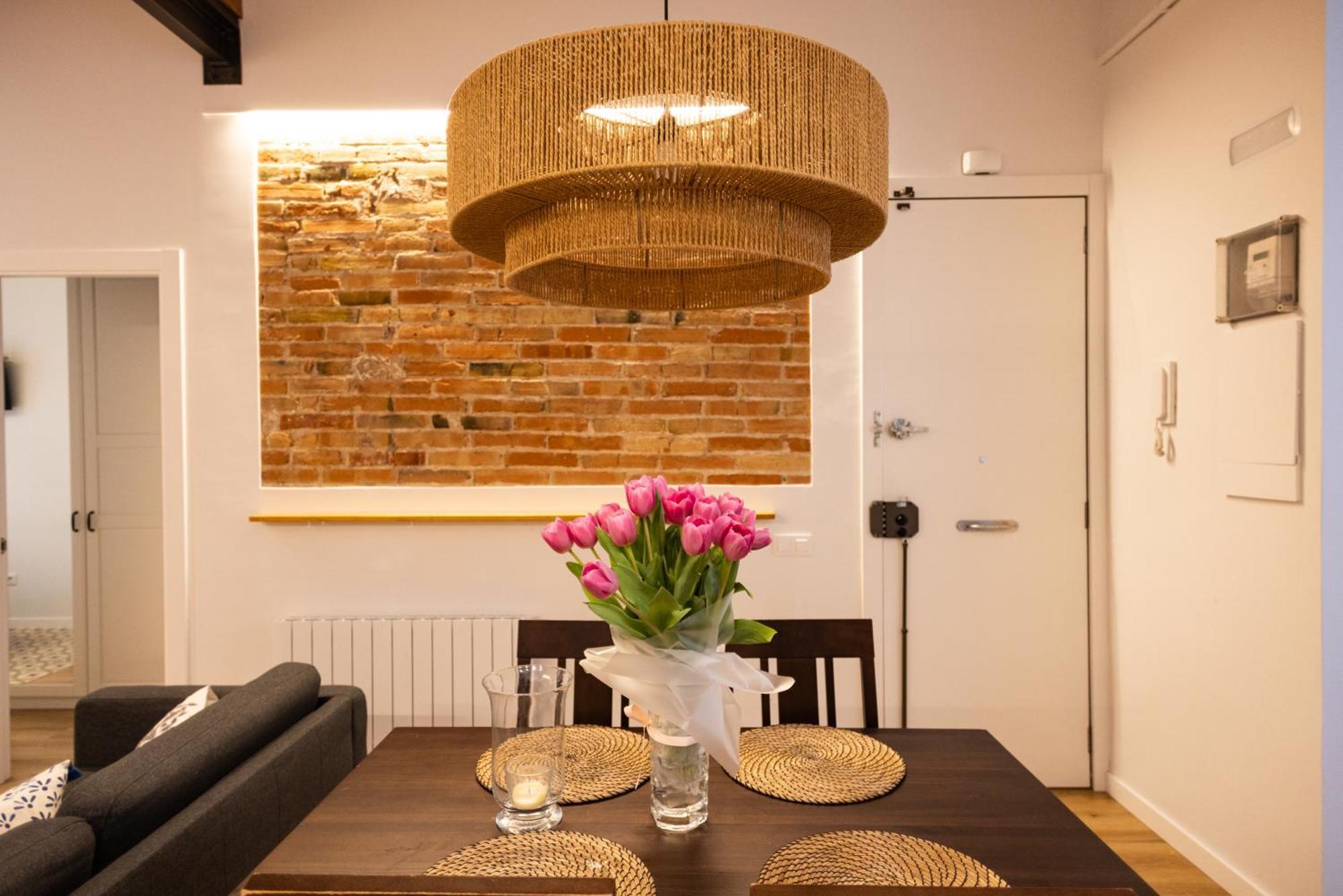Poble Sec Charming Apartment Барселона Екстериор снимка