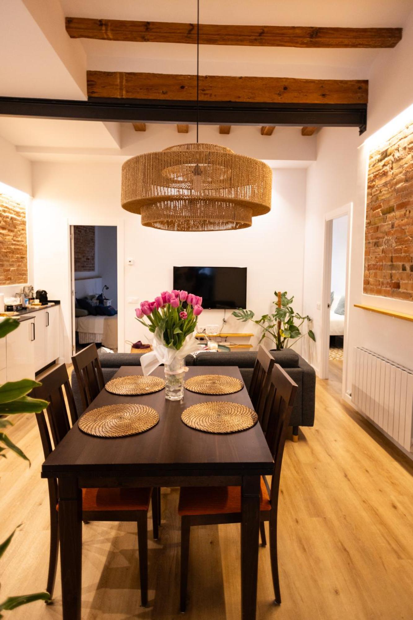 Poble Sec Charming Apartment Барселона Екстериор снимка